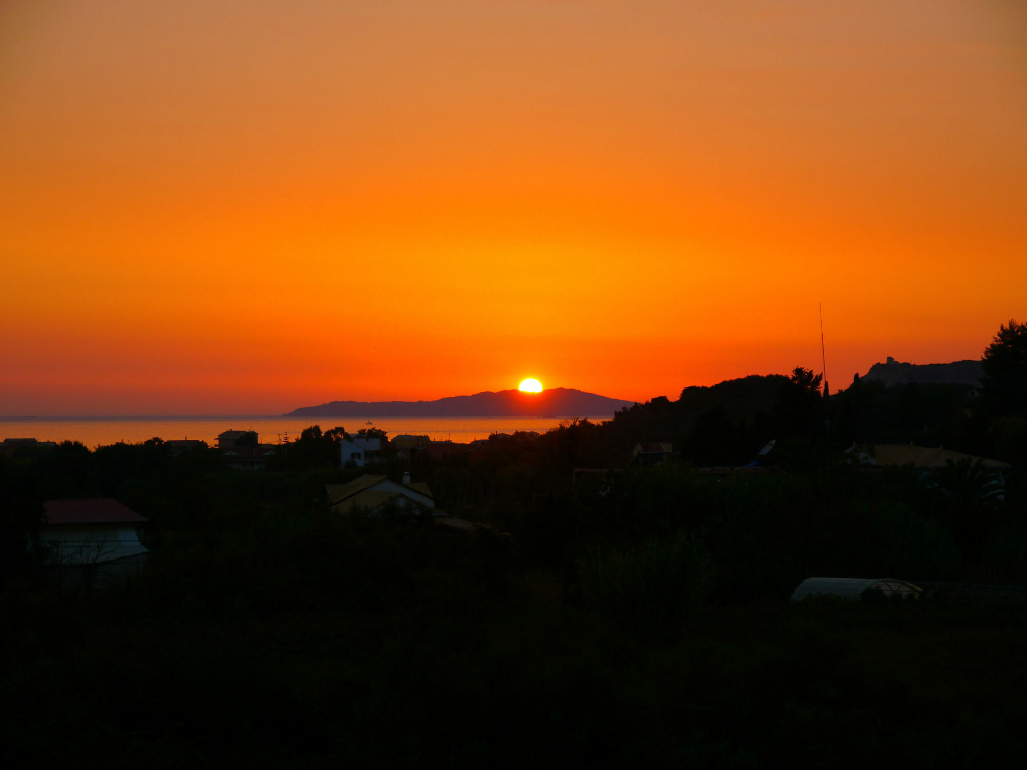 Tria Adelphia Aparthotel Arillas  Buitenkant foto